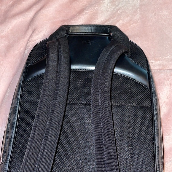 Louis Vuitton  backpack 100% authentic - Picture 5 of 8